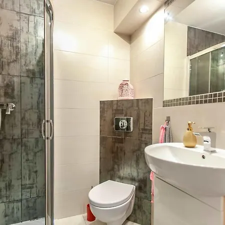 Nw Mieszkanie Przy Niepodleglosci 865 W Sopocie Apartmán Sopoty