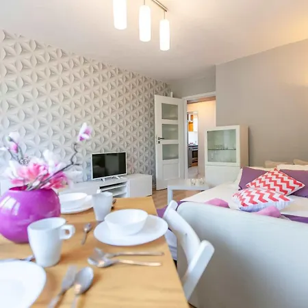 Apartmán Nw Mieszkanie Przy Niepodleglosci 865 W Sopocie *